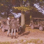 Hptm Heitke mit Kuechenfeldwebel und Fahrer - 1975